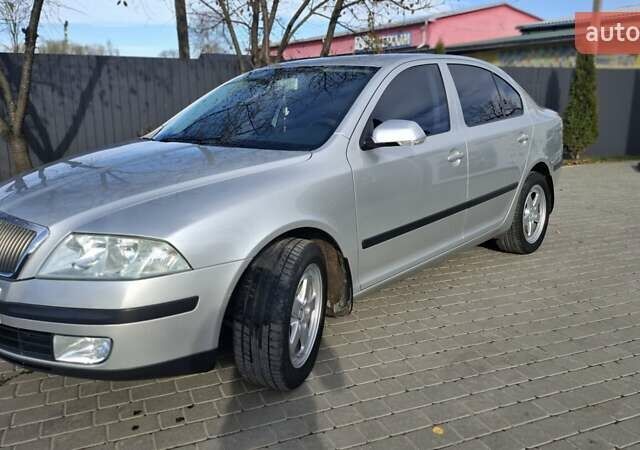 Серый Шкода Октавия, объемом двигателя 1.6 л и пробегом 192 тыс. км за 6150 $, фото 5 на Automoto.ua