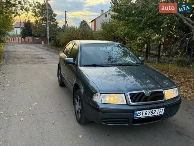 Серый Шкода Октавия, объемом двигателя 1.6 л и пробегом 550 тыс. км за 4450 $, фото 2 на Automoto.ua