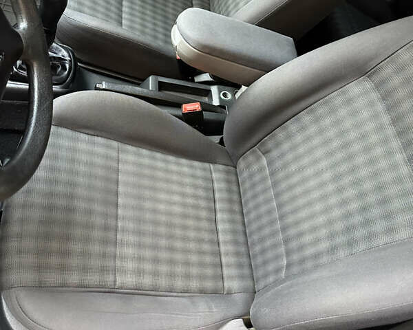 Серый Шкода Октавия, объемом двигателя 1.6 л и пробегом 215 тыс. км за 4550 $, фото 16 на Automoto.ua