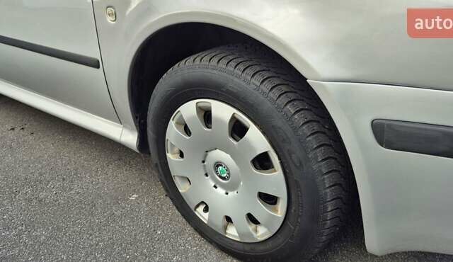 Сірий Шкода Октавія, об'ємом двигуна 1.6 л та пробігом 259 тис. км за 5500 $, фото 3 на Automoto.ua