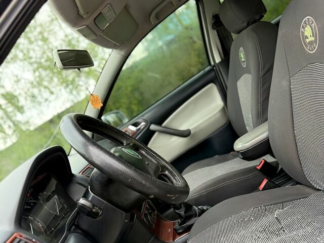 Сірий Шкода Октавія, об'ємом двигуна 1.6 л та пробігом 243 тис. км за 4550 $, фото 6 на Automoto.ua