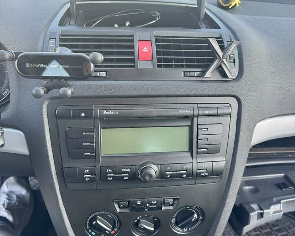 Серый Шкода Октавия, объемом двигателя 1.6 л и пробегом 221 тыс. км за 6100 $, фото 24 на Automoto.ua