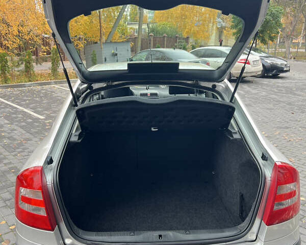 Шкода Октавия 2005 в Полтаве на Automoto.ua Серый Шкода Октавия, объемом двигателя 1.6 л и пробегом 176 тыс. км за 6500 $, фото 38 на Automoto.ua