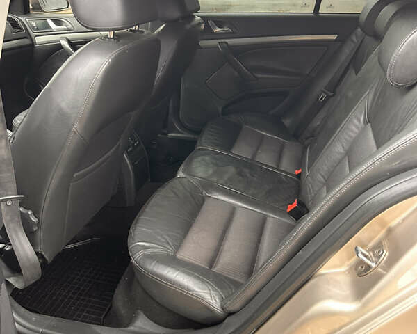 Серый Шкода Октавия, объемом двигателя 1.6 л и пробегом 283 тыс. км за 4700 $, фото 4 на Automoto.ua