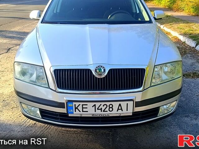 Шкода Октавия 2005 в Каменское - Днепродзержинск на Automoto.ua Серый Шкода Октавия, объемом двигателя 1.6 л и пробегом 255 тыс. км за 5900 $, фото 5 на Automoto.ua