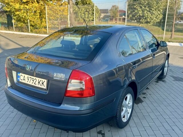 Сірий Шкода Октавія, об'ємом двигуна 1.6 л та пробігом 221 тис. км за 6100 $, фото 1 на Automoto.ua