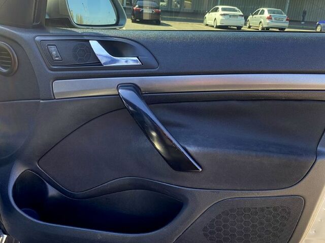 Серый Шкода Октавия, объемом двигателя 1.6 л и пробегом 311 тыс. км за 5500 $, фото 5 на Automoto.ua