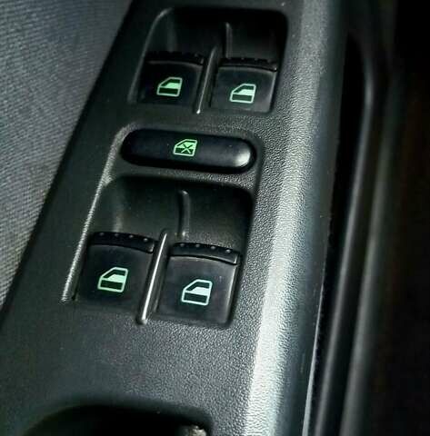 Серый Шкода Октавия, объемом двигателя 1.6 л и пробегом 255 тыс. км за 4200 $, фото 46 на Automoto.ua