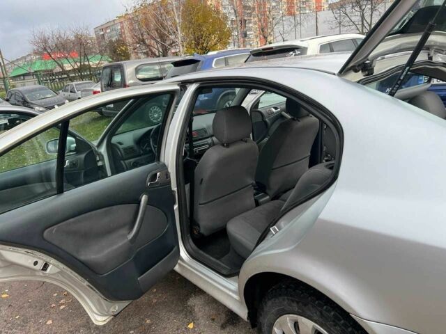 Серый Шкода Октавия, объемом двигателя 1.6 л и пробегом 280 тыс. км за 4500 $, фото 3 на Automoto.ua