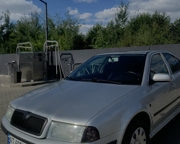 Сірий Шкода Октавія, об'ємом двигуна 1.6 л та пробігом 290 тис. км за 4200 $, фото 1 на Automoto.ua