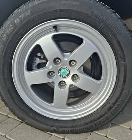 Серый Шкода Октавия, объемом двигателя 1.6 л и пробегом 192 тыс. км за 6150 $, фото 2 на Automoto.ua