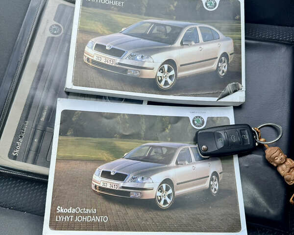 Серый Шкода Октавия, объемом двигателя 1.6 л и пробегом 221 тыс. км за 6100 $, фото 30 на Automoto.ua