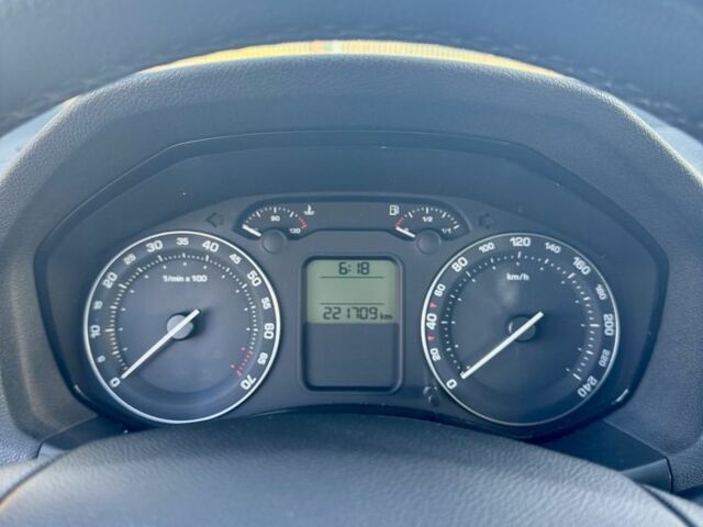 Сірий Шкода Октавія, об'ємом двигуна 1.6 л та пробігом 221 тис. км за 6100 $, фото 4 на Automoto.ua