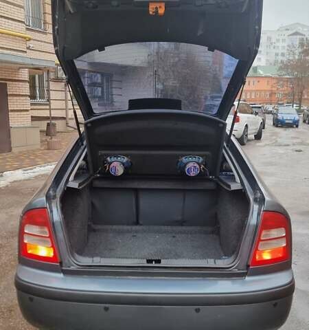 Сірий Шкода Октавія, об'ємом двигуна 1.6 л та пробігом 538 тис. км за 4550 $, фото 9 на Automoto.ua