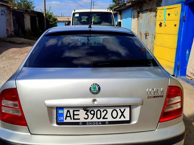 Серый Шкода Октавия, объемом двигателя 1.6 л и пробегом 428 тыс. км за 5000 $, фото 6 на Automoto.ua