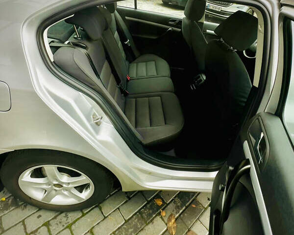 Шкода Октавия 2005 в Полтаве на Automoto.ua Серый Шкода Октавия, объемом двигателя 1.6 л и пробегом 176 тыс. км за 6500 $, фото 32 на Automoto.ua