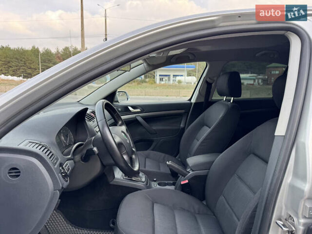 Серый Шкода Октавия, объемом двигателя 1.6 л и пробегом 256 тыс. км за 5600 $, фото 13 на Automoto.ua