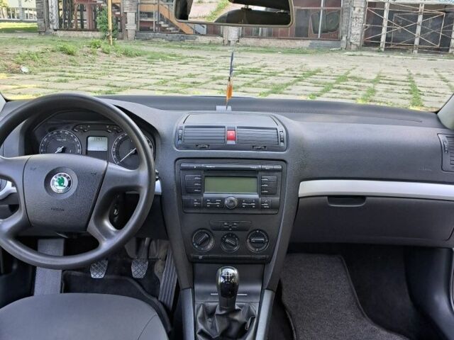 Серый Шкода Октавия, объемом двигателя 1.6 л и пробегом 178 тыс. км за 5950 $, фото 20 на Automoto.ua