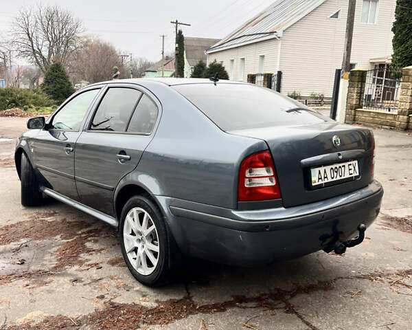 Серый Шкода Октавия, объемом двигателя 1.8 л и пробегом 260 тыс. км за 4300 $, фото 4 на Automoto.ua