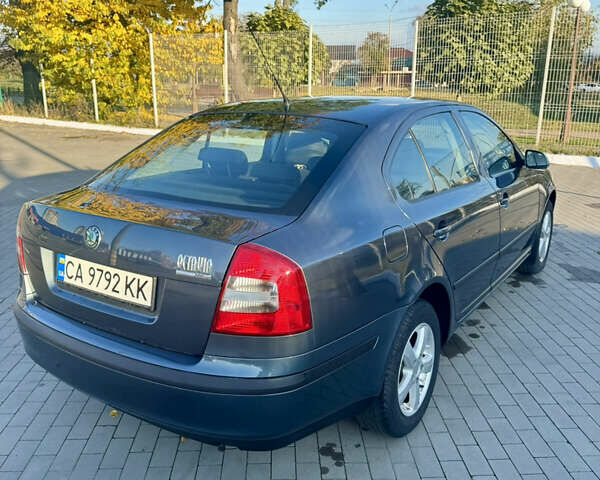 Серый Шкода Октавия, объемом двигателя 1.6 л и пробегом 221 тыс. км за 6100 $, фото 5 на Automoto.ua