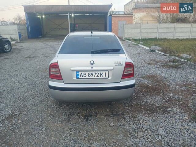 Шкода Октавия 2005 в Жмеренке на Automoto.ua Серый Шкода Октавия, объемом двигателя 1.6 л и пробегом 360 тыс. км за 3300 $, фото 1 на Automoto.ua