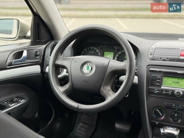 Сірий Шкода Октавія, об'ємом двигуна 1.9 л та пробігом 295 тис. км за 5700 $, фото 12 на Automoto.ua