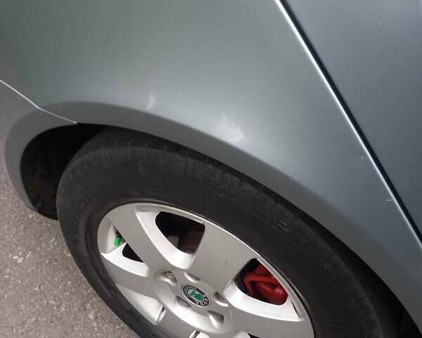 Серый Шкода Октавия, объемом двигателя 1.6 л и пробегом 303 тыс. км за 5800 $, фото 5 на Automoto.ua