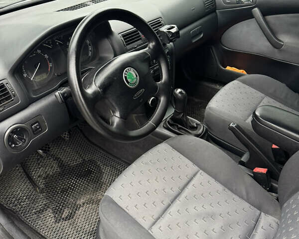 Сірий Шкода Октавія, об'ємом двигуна 1.6 л та пробігом 284 тис. км за 5000 $, фото 5 на Automoto.ua