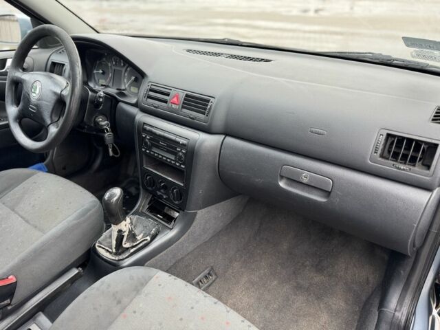 Сірий Шкода Октавія, об'ємом двигуна 1.9 л та пробігом 385 тис. км за 2000 $, фото 15 на Automoto.ua