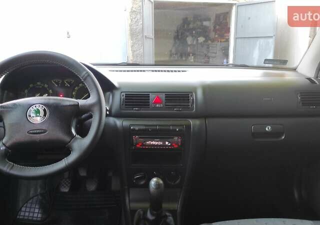 Серый Шкода Октавия, объемом двигателя 1.6 л и пробегом 226 тыс. км за 4700 $, фото 19 на Automoto.ua