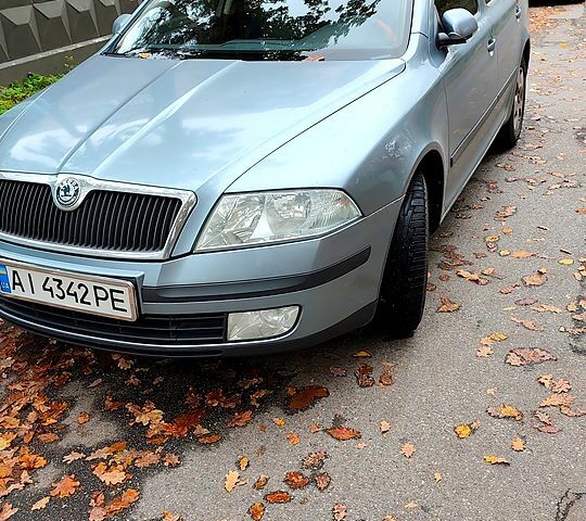 Сірий Шкода Октавія, об'ємом двигуна 1.6 л та пробігом 190 тис. км за 5300 $, фото 1 на Automoto.ua