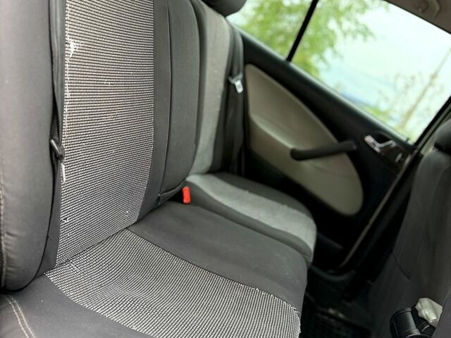 Сірий Шкода Октавія, об'ємом двигуна 1.6 л та пробігом 243 тис. км за 4550 $, фото 8 на Automoto.ua