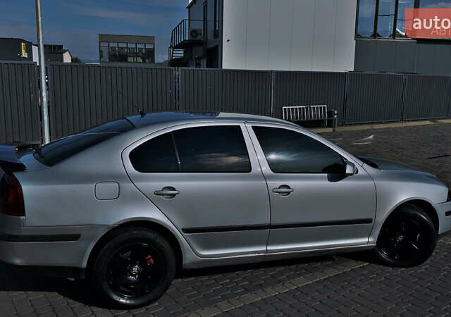 Сірий Шкода Октавія, об'ємом двигуна 2 л та пробігом 360 тис. км за 5000 $, фото 3 на Automoto.ua