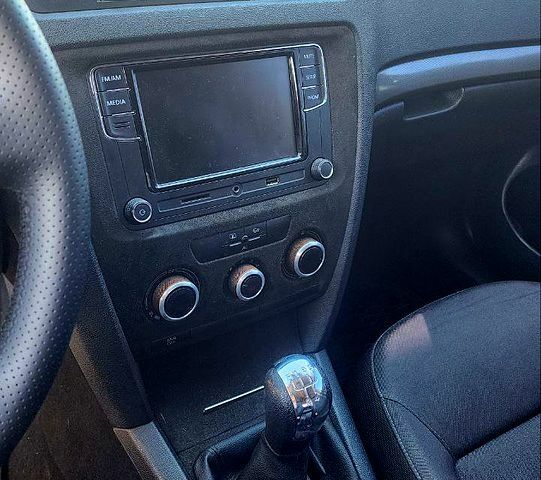 Серый Шкода Октавия, объемом двигателя 1.6 л и пробегом 199 тыс. км за 5600 $, фото 6 на Automoto.ua