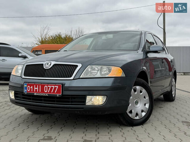 Серый Шкода Октавия, объемом двигателя 1.6 л и пробегом 220 тыс. км за 6350 $, фото 2 на Automoto.ua