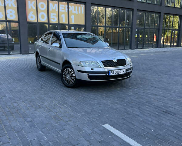 Серый Шкода Октавия, объемом двигателя 1.6 л и пробегом 200 тыс. км за 4650 $, фото 1 на Automoto.ua