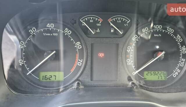 Сірий Шкода Октавія, об'ємом двигуна 1.6 л та пробігом 259 тис. км за 5500 $, фото 2 на Automoto.ua