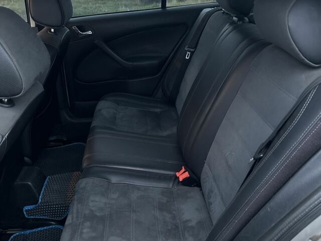 Сірий Шкода Октавія, об'ємом двигуна 1.9 л та пробігом 324 тис. км за 3600 $, фото 9 на Automoto.ua