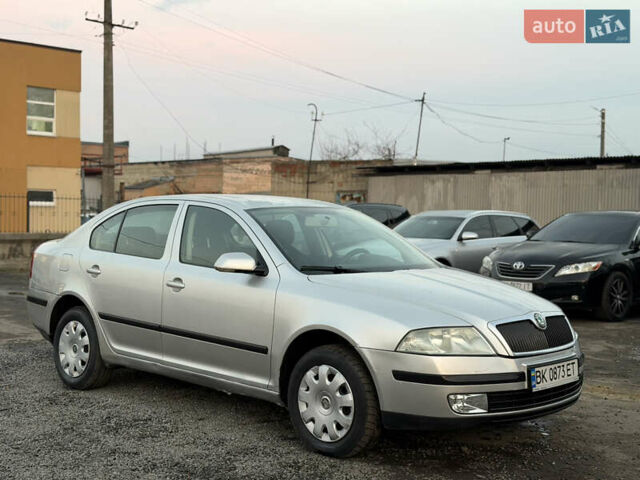 Серый Шкода Октавия, объемом двигателя 1.6 л и пробегом 250 тыс. км за 4300 $, фото 10 на Automoto.ua