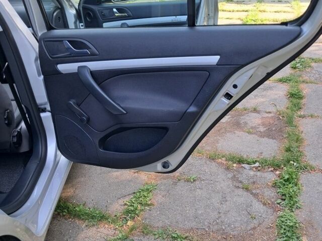 Серый Шкода Октавия, объемом двигателя 1.6 л и пробегом 178 тыс. км за 5950 $, фото 15 на Automoto.ua