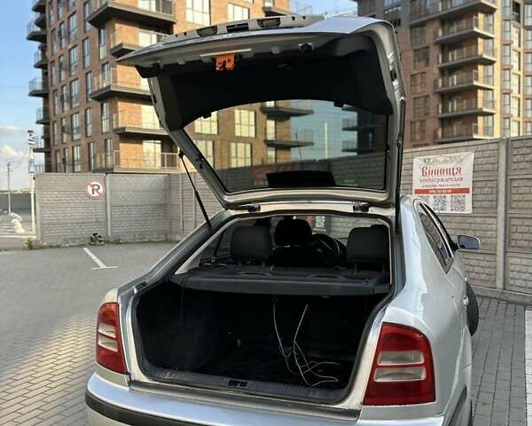 Шкода Октавия 2005 в Жмеренке на Automoto.ua Серый Шкода Октавия, объемом двигателя 1.6 л и пробегом 359 тыс. км за 3400 $, фото 14 на Automoto.ua