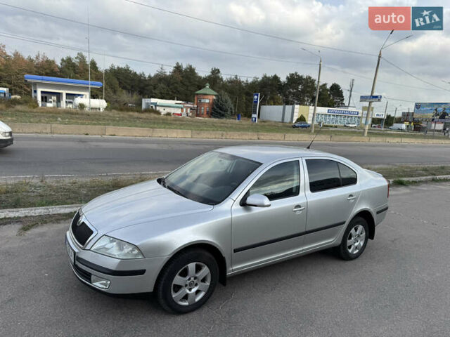 Серый Шкода Октавия, объемом двигателя 1.6 л и пробегом 256 тыс. км за 5600 $, фото 1 на Automoto.ua