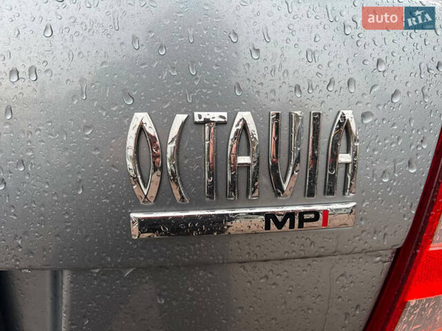 Серый Шкода Октавия, объемом двигателя 1.6 л и пробегом 220 тыс. км за 5950 $, фото 8 на Automoto.ua