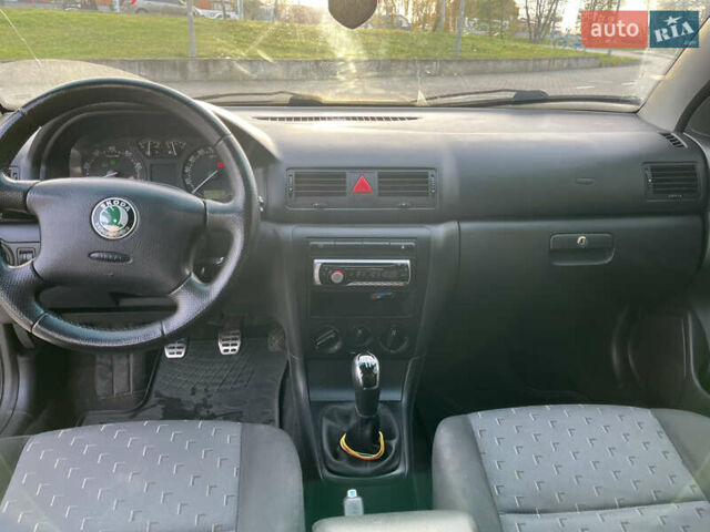 Шкода Октавия 2005 в Киеве на Automoto.ua Серый Шкода Октавия, объемом двигателя 1.78 л и пробегом 242 тыс. км за 4400 $, фото 12 на Automoto.ua