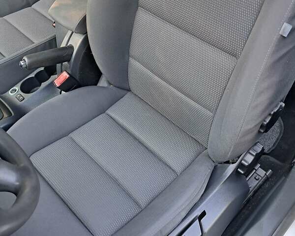 Серый Шкода Октавия, объемом двигателя 1.6 л и пробегом 178 тыс. км за 6150 $, фото 14 на Automoto.ua