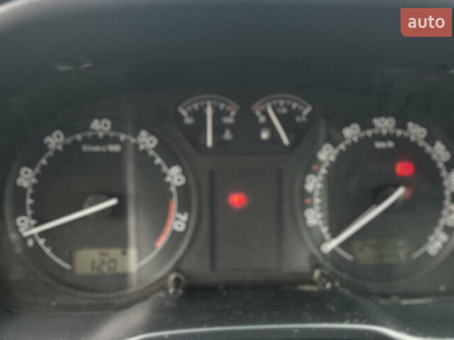 Сірий Шкода Октавія, об'ємом двигуна 1.6 л та пробігом 205 тис. км за 4400 $, фото 11 на Automoto.ua