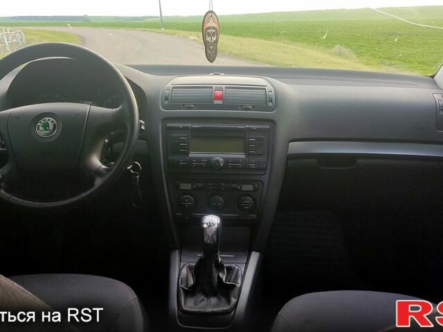 Серый Шкода Октавия, объемом двигателя 1.6 л и пробегом 260 тыс. км за 5250 $, фото 8 на Automoto.ua