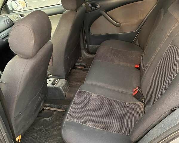 Серый Шкода Октавия, объемом двигателя 1.6 л и пробегом 322 тыс. км за 4500 $, фото 3 на Automoto.ua