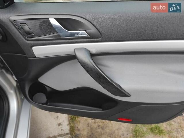 Серый Шкода Октавия, объемом двигателя 1.6 л и пробегом 180 тыс. км за 5190 $, фото 19 на Automoto.ua