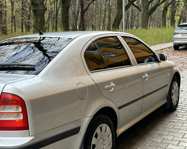 Серый Шкода Октавия, объемом двигателя 1.6 л и пробегом 215 тыс. км за 4550 $, фото 3 на Automoto.ua